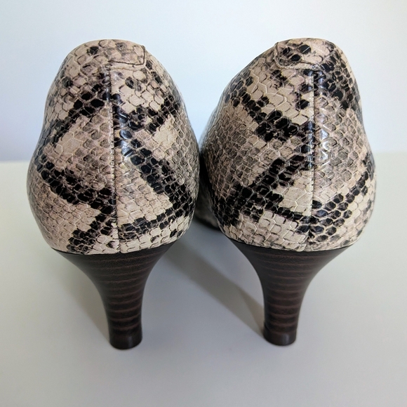 Clarks Collection Linvale Jerica Heels – Taupe Snake Print, Women’s Size 6.5 - Picture 4 of 6